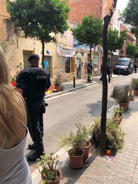 jardi de la julieta|Vecinos de Sant Andreu salvan las plantas desalojadas por los .